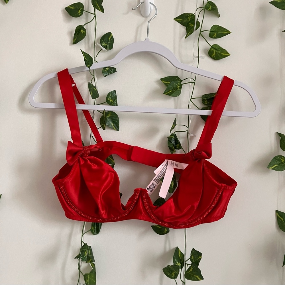 Victorias Secret red twinkle bows open cup bra M